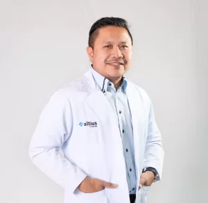 10 Rekomendasi Dokter Ortopedi Jakarta dan Sekitarnya! 11 dr Staria Prawira - Rekomendasi Dokter Ortoped